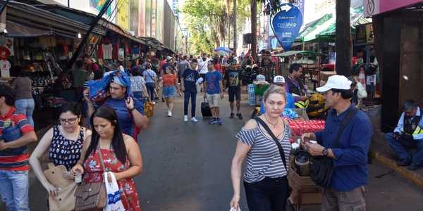 Black Friday CDE: Éxito en ventas, movimiento comercial y turístico