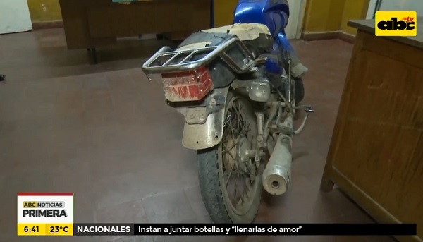 Detienen a motochorros tras cometer robo
