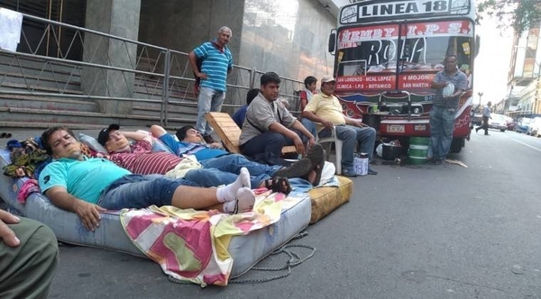 HOY / Línea 18 advierte que recurrirá a instancias internacionales
