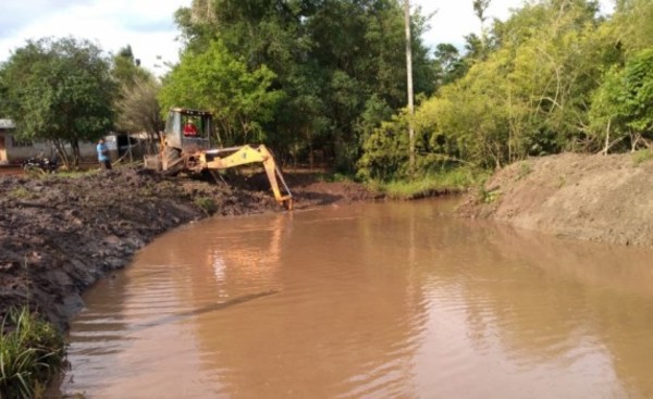 Capacitan a pisicultores de la región y delinean mingas ambientales