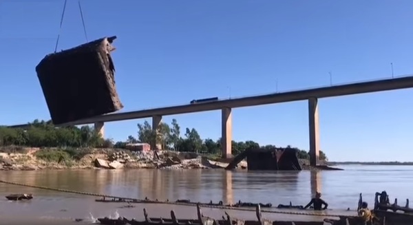 MOPC apura rescate total del Buque Paraguarí ante suba de nivel del río