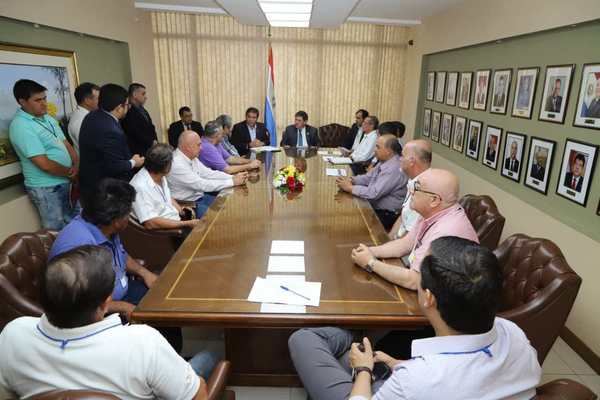 Cero construcción de viviendas sociales a partir de marzo del próximo año. Ceramistas de Tobatí están preocupados - ADN Paraguayo