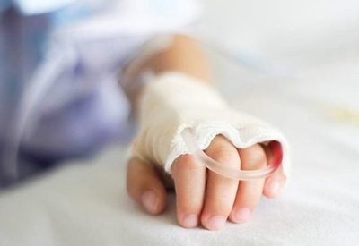 Bebé muere desnutrido tras una estricta dieta vegana