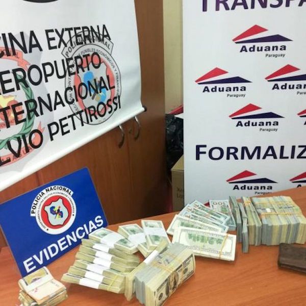 Intentó salir de Paraguay con US$ 270 mil sin declarar