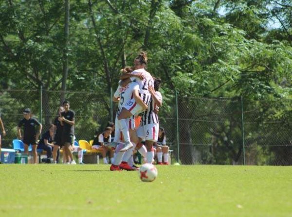 Libertad/Limpeño, invicto en la cima de Femenino - Fútbol - ABC Color