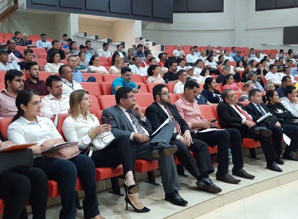 Masiva concurrencia a charla sobre la Ley de Desbloqueo en Alto Paraná