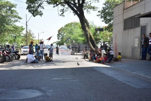 Indígenas protestan ante las amenazas de colonos brasileños | Noticias Paraguay