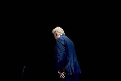 Encuesta en EEUU muestra 51% de apoyo a juicio político de Trump