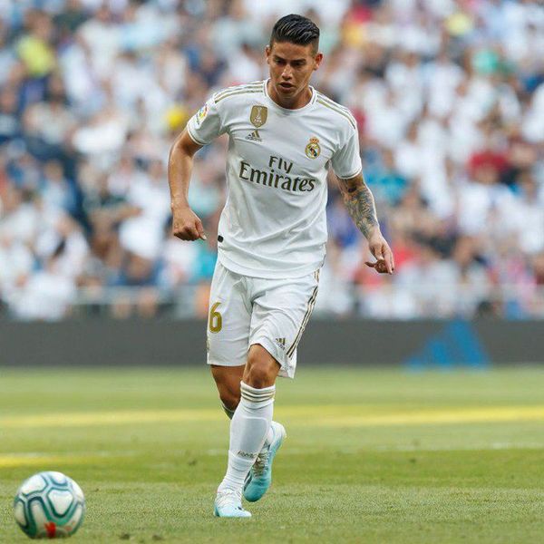 James sufre esguince del ligamento de la rodilla - Fútbol - ABC Color
