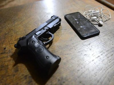 Otro adolescente es aprehendido y sindicado como presunto motochorro - Nacionales - ABC Color