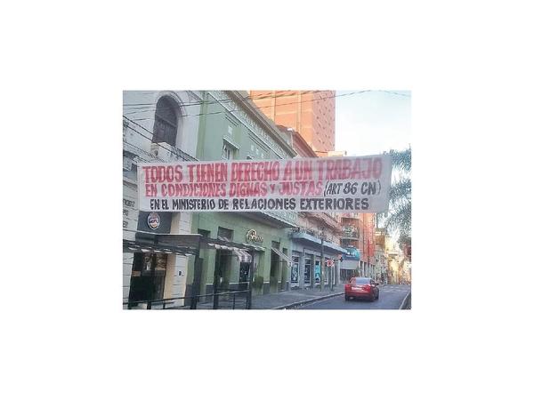 RREE analiza cerrar algunas embajadas si no mejora su presupuesto para 2020