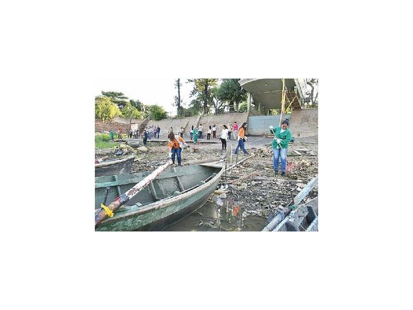 Sacan 25 toneladas de basura de las playas de Itá Enramada
