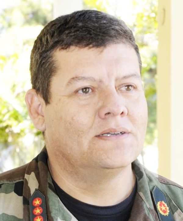 Tratarán ascensos de los oficiales militares - Política - ABC Color