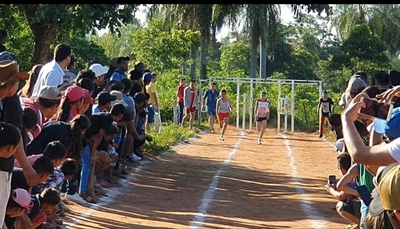 Carrera de mujeres genera gran atractivo en Horqueta