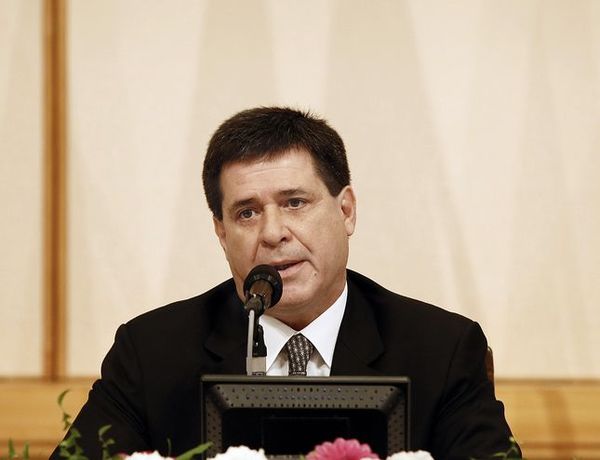Emiten orden de captura contra Horacio Cartes en Brasil