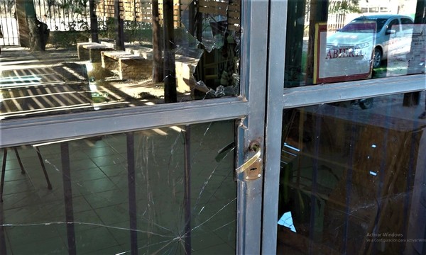 Denuncian hecho vandálico en el Centro de Artesanía de Filadelfia