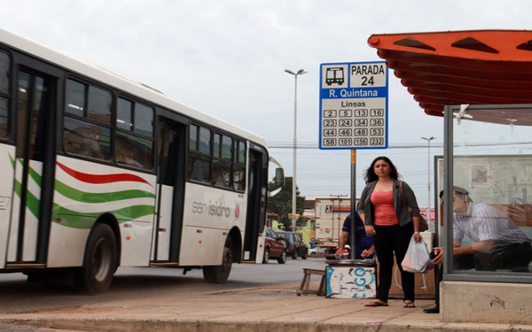 Gobierno paga el subsidio y se normaliza transporte público