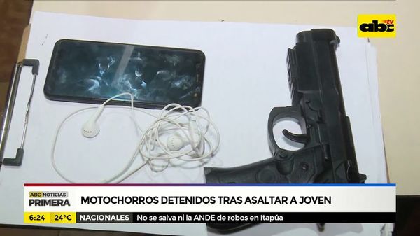 Motochorros detenidos tras asaltar a joven - ABC Noticias - ABC Color