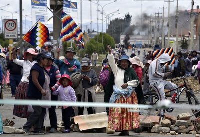 Gobierno reanuda distribución de gasolina en La Paz, sometida a escasez