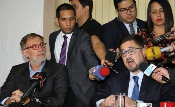HOY / Abogados de Cartes anuncian medidas para revertir la orden de arresto