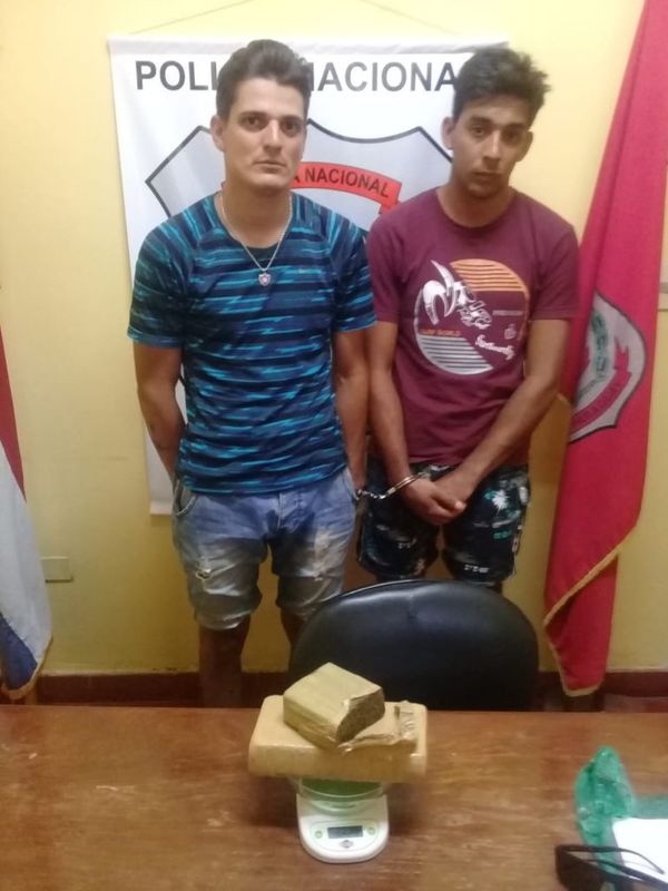 Detienen a dos presuntos microtraficantes en Ayolas - Nacionales - ABC Color