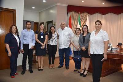 PRIMEROS DIPLOMADOS COMO CONSEJEROS EN TRATAMIENTO DE ADICCIONES CON APOYO DE LA GOBERNACIÓN DE ITAPÚA