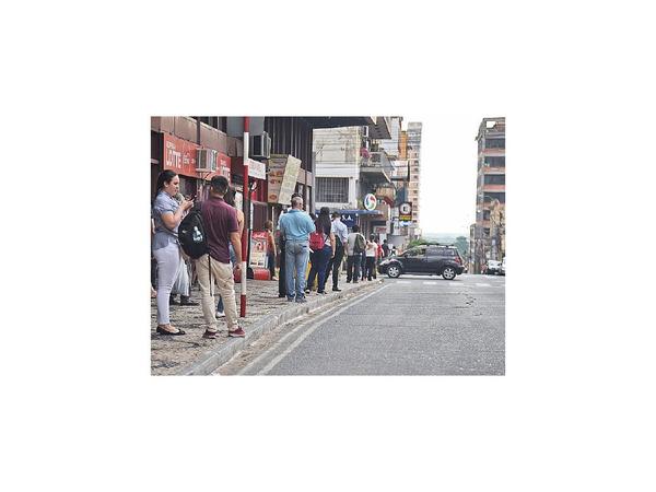 Reguladas de buses volverían si no se cumple lo acordado
