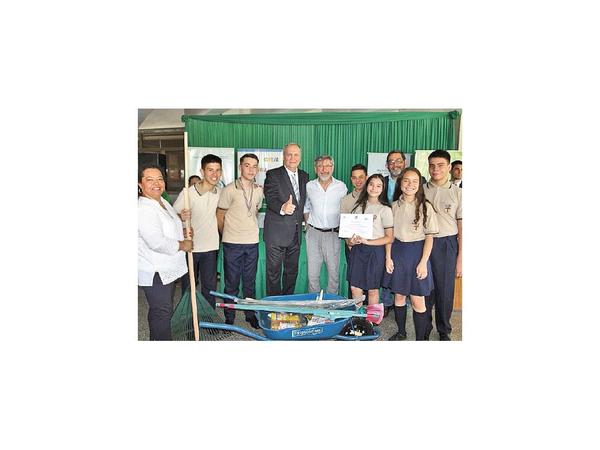 Diez colegios son premiados en la campaña Reciclando todo