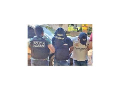 Detenidos con armas y camioneta robada
