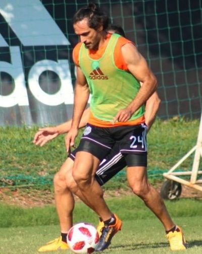 Roque llega óptimo al clásico