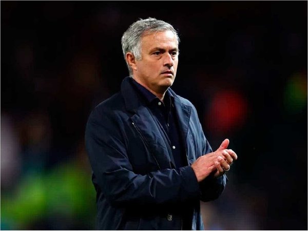 Mourinho es el nuevo entrenador del Tottenham tras destitución de Pochettino