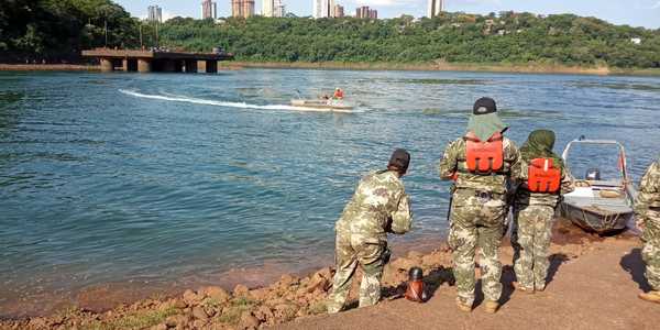 Dos alumnos del colegio Área 5 desaparecen en el río Paraná
