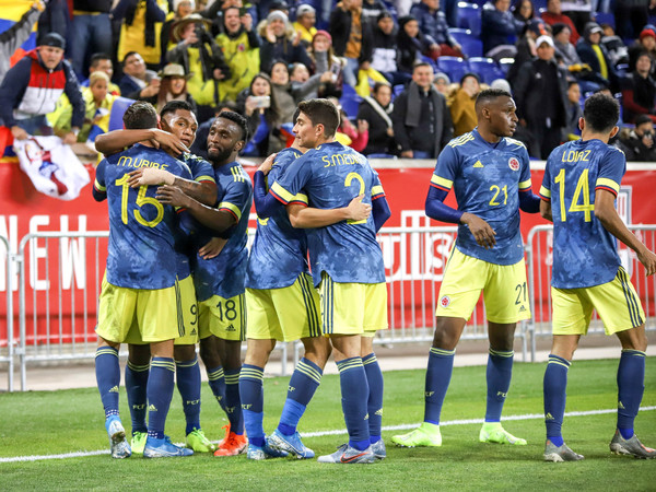 Colombia derrota a Ecuador con lo justo