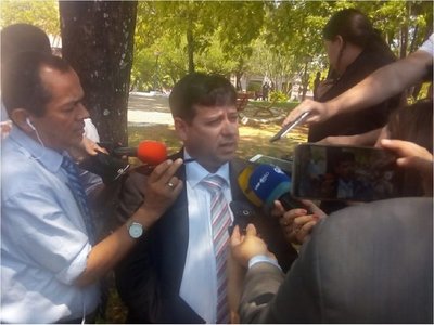 Funcionario allegado a Villamayor renuncia al ser vinculado en pedido de coima
