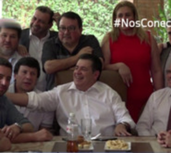 Políticos fieles a Cartes brindaron su apoyo a domicilio - Paraguay.com