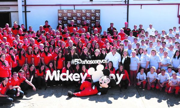 Mickey: Tradicional empresa de alimentos conmemora 50 años en el mercado