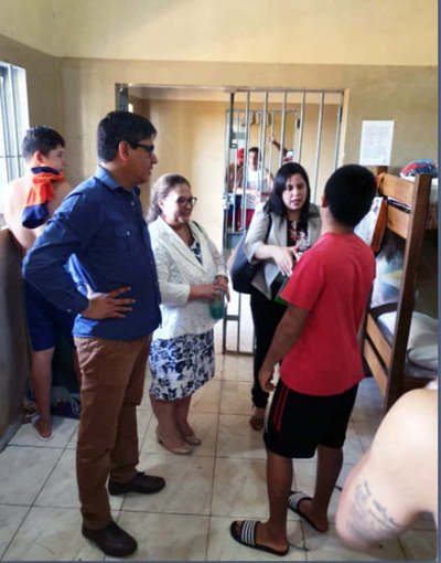 Donan equipos informáticos a reclusorio de menores