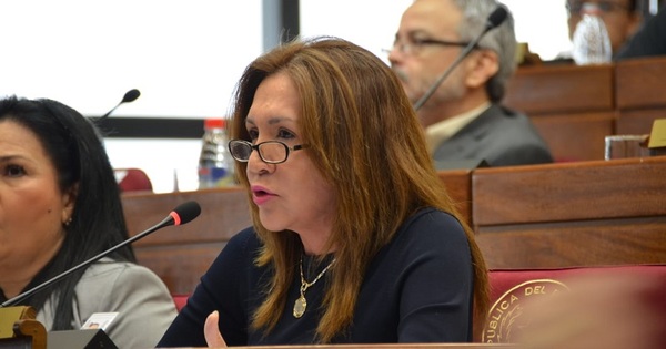Zulma Gómez: "Jamás acompañaría el desafuero de Cartes"
