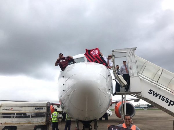 Flamengo viaja a Lima animado por miles de hinchas que piden la Libertadores