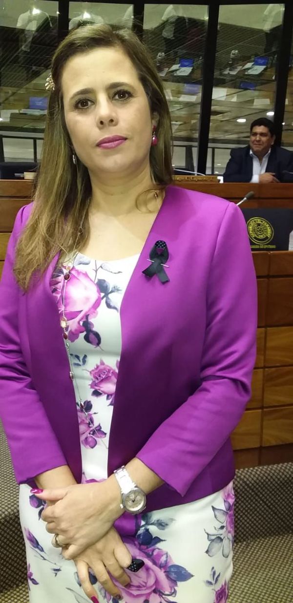 Diputada Kattya González busca concienciar sobre la “epidemia” del feminicidio en Paraguay - Notas - ABC Color