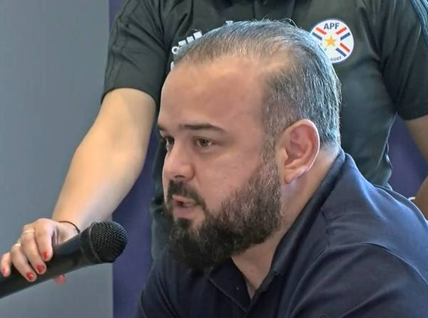 Martínez denuncia que a Cerro no le entregaron todas las entradas