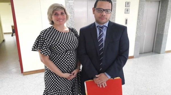 Abogada de Messer calificó de “manipulación asquerosa” acusación en su contra