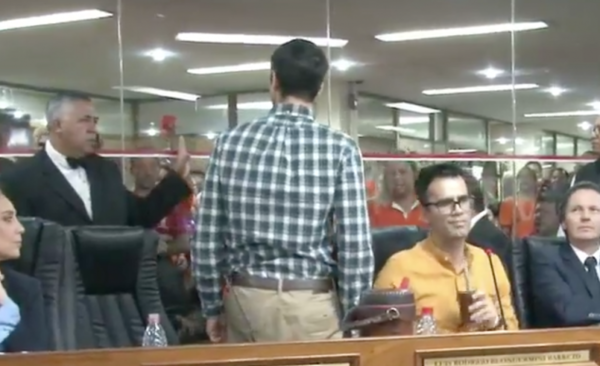 HOY / VIDEO | Concejal de Asunción "desafía" a funcionarios que pedían aumento salarial: "Vení pues acá carajo”