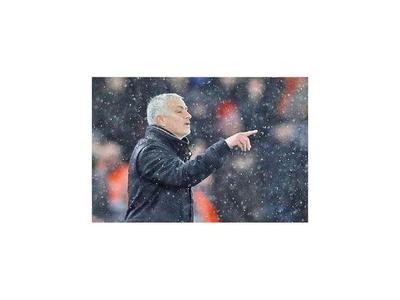 Mourinho inicia su era en el Tottenham
