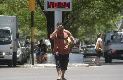 Extremo calor y chaparrones para hoy