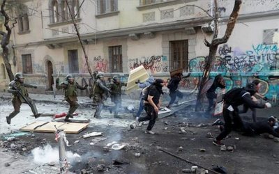 Protestas no cesan en Chile, pese al acuerdo sobre Constitución | .::Agencia IP::.