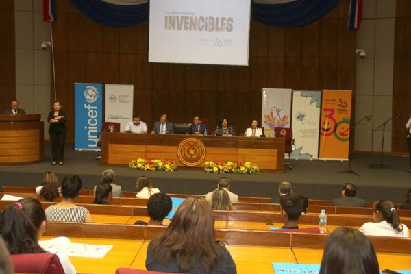 30° aniversario de Convención de Derechos del Niño se evocó