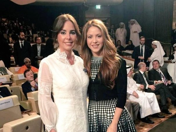 Silvana Abdo posó al lado de Shakira en cumbre por la educación