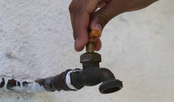 HOY / Essap anuncia que 40.000 usuarios asuncenos no tendrán agua