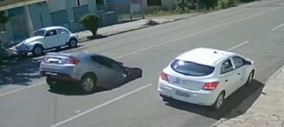 Bache tragó un auto, literal | Noticias Paraguay